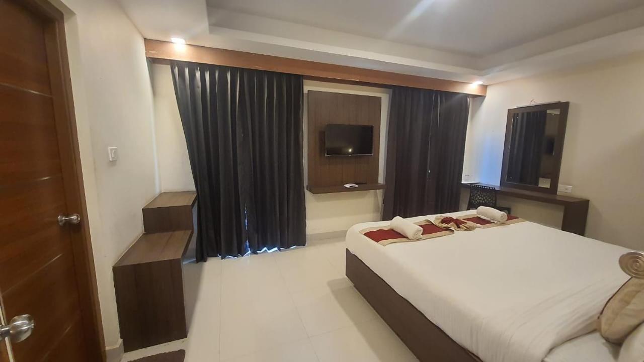 Cherry Blossom Hotel 3*