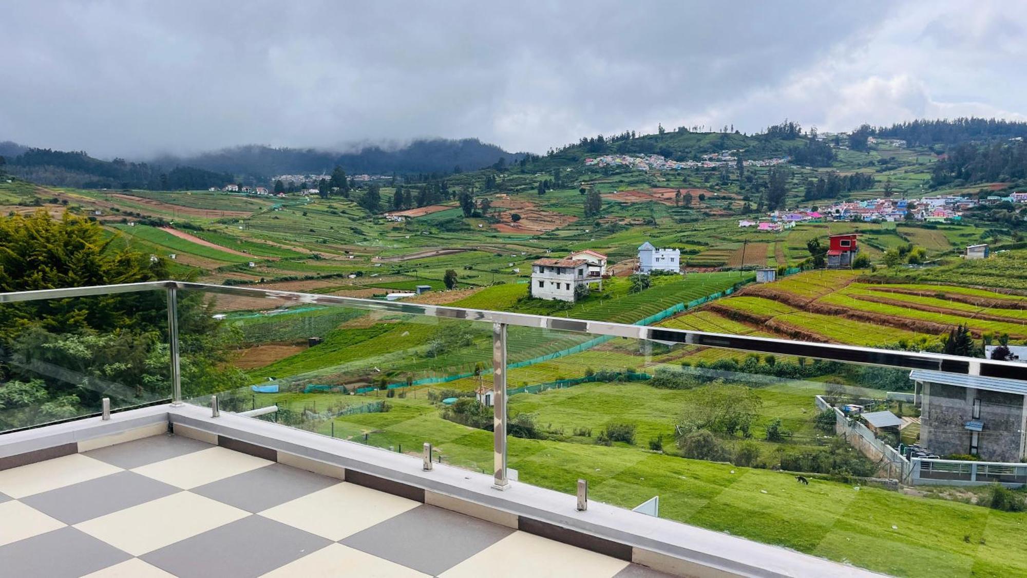 Villa Away From - 3 - Ooty, Entire 3bhk