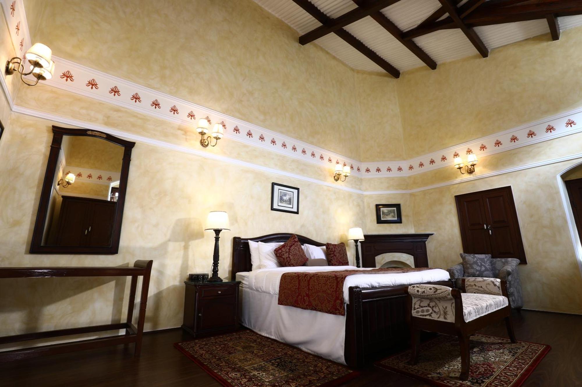7 Bhk Luxury Heritage - Rock Villa