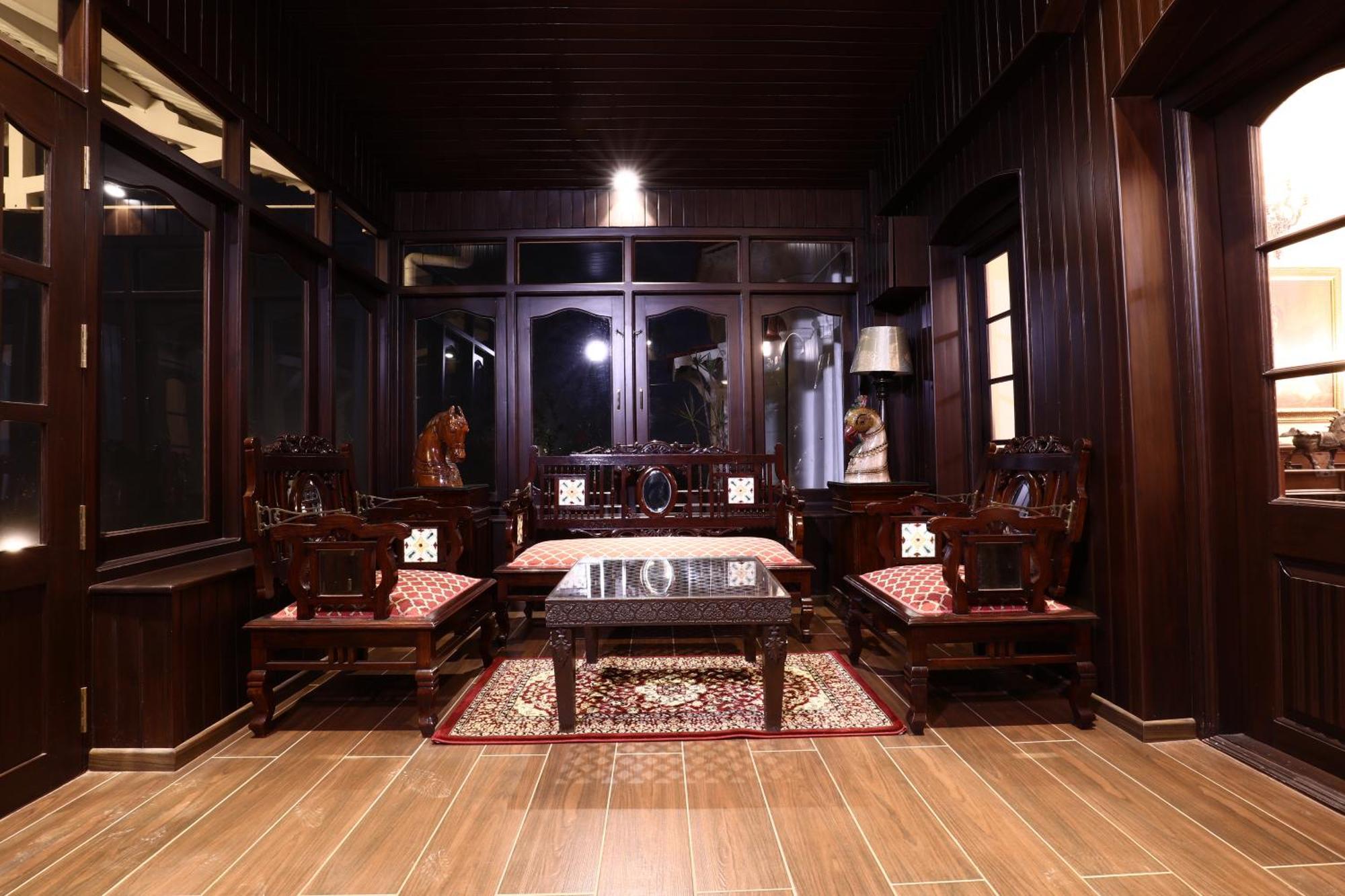 7 Bhk Luxury Heritage - Rock *