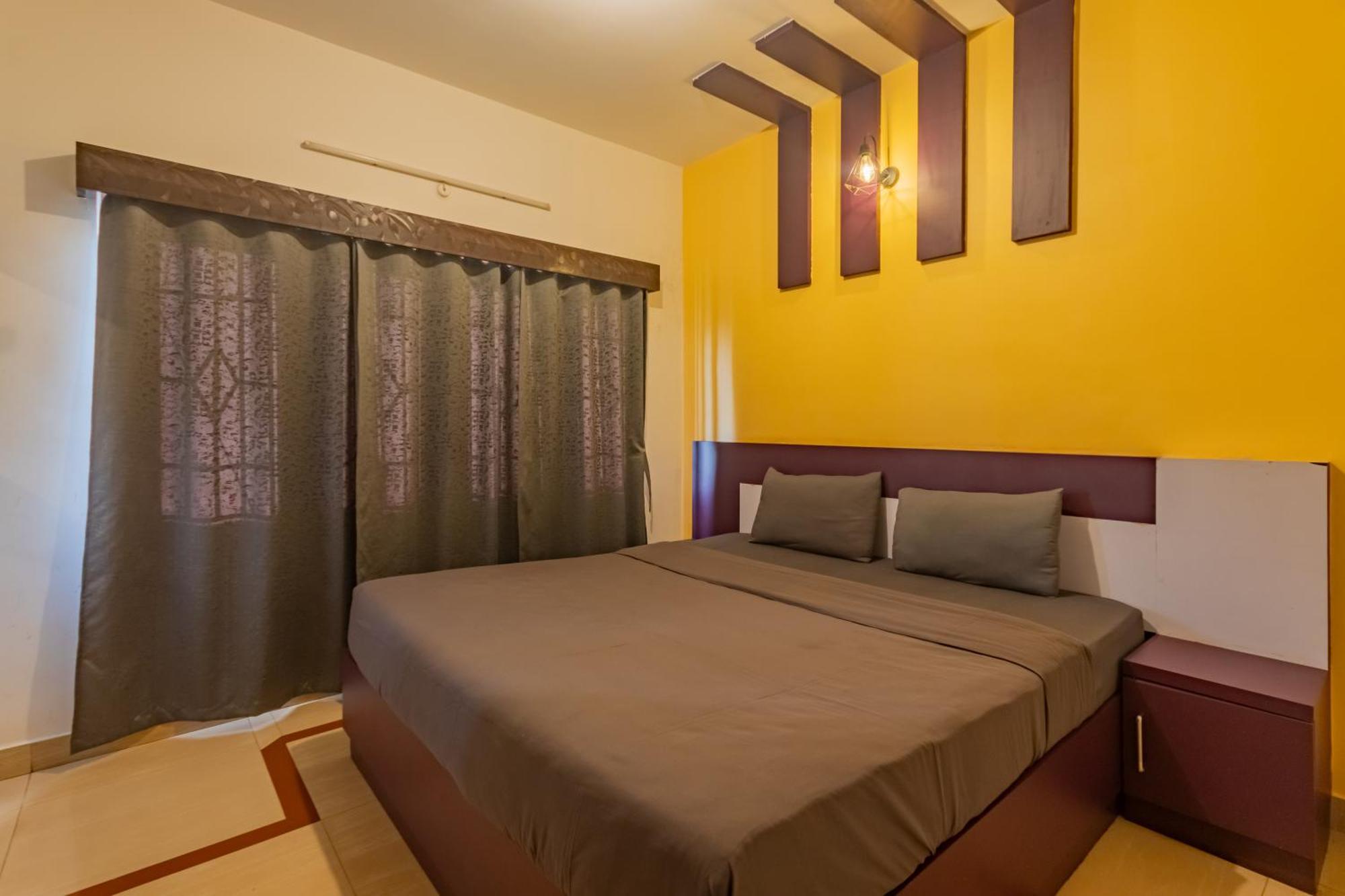 Ganga's Sri Balaji Guest house *