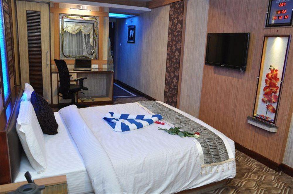 Astoria Residency Hotel 2*