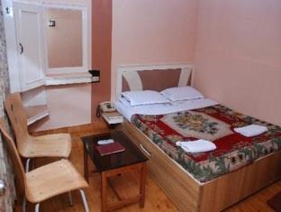 Maneck Hotel