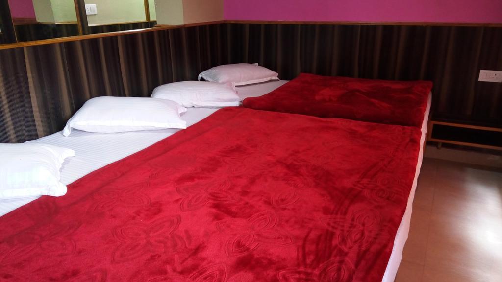 Hotel S.k *