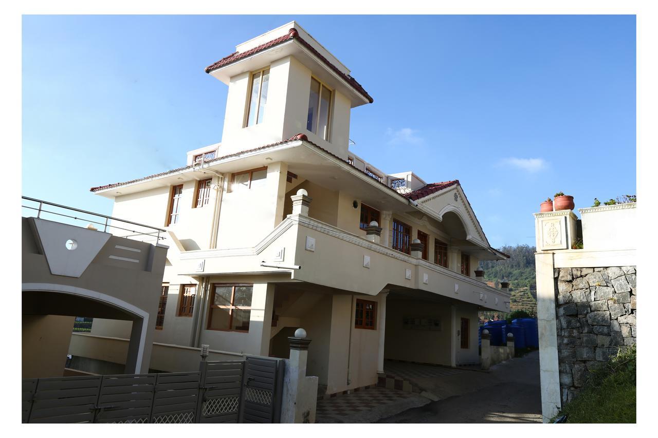 Green Moon Residency Hotel 2*