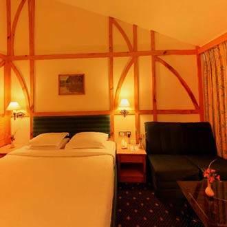 Nahar Nilgiris Hotel