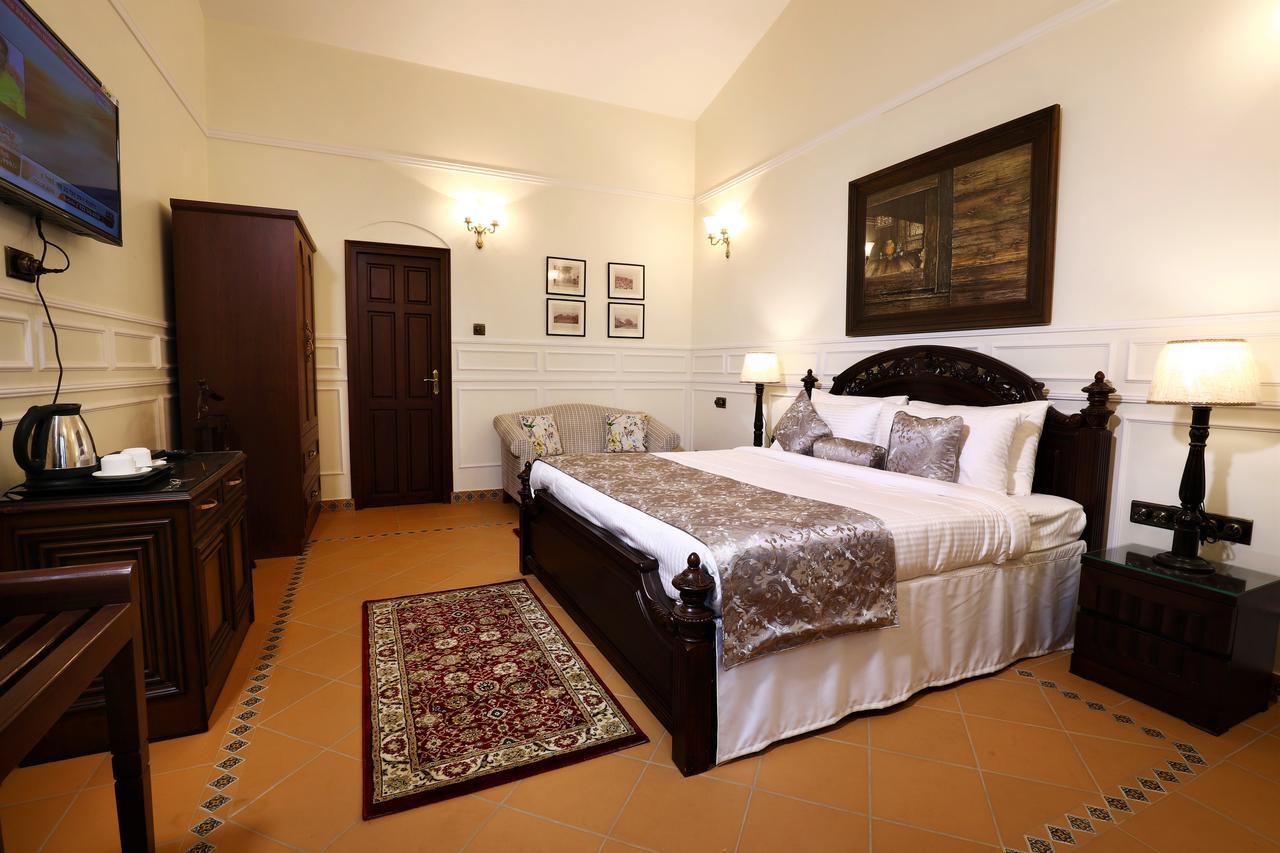 Villa 7 Bhk Luxury Heritage - Rock