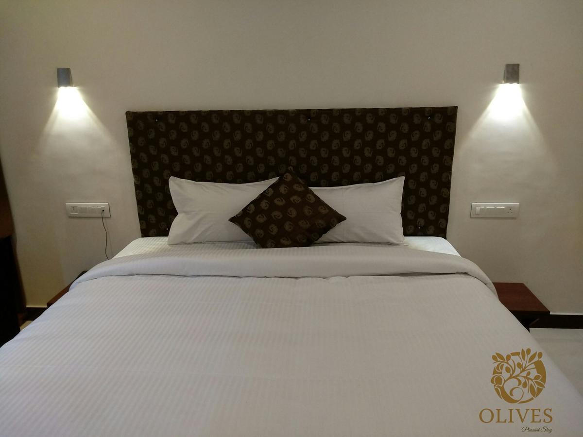 Olives Pleasant Hotel