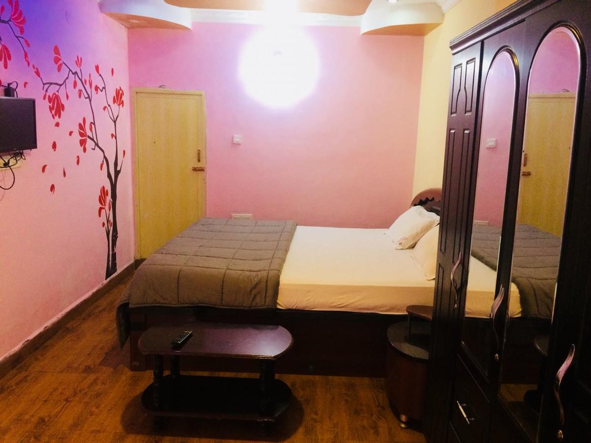Hotel Janani Residency 3*