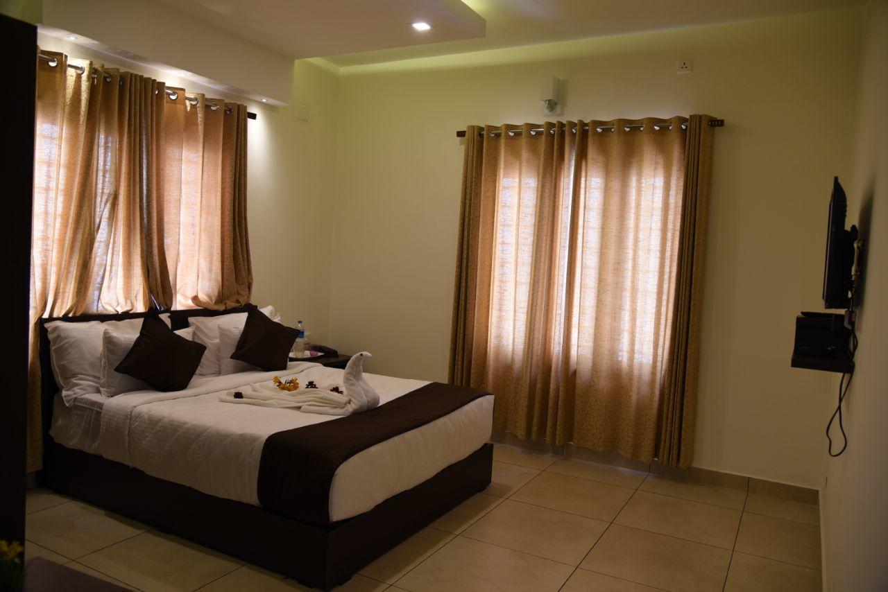Albisville Hilltop Mansion Ooty
