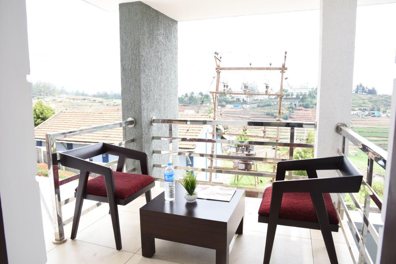 Albisville Hilltop Mansion 3*