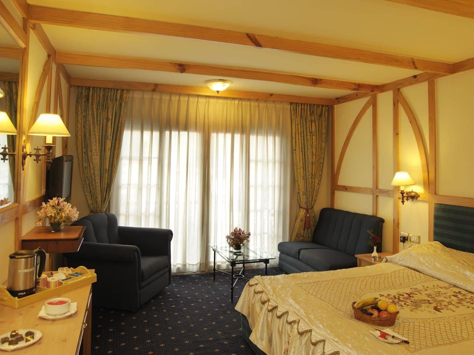 Nahar Nilgiris Hotel 3*
