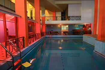 Hotel Howard Johnson India 3*