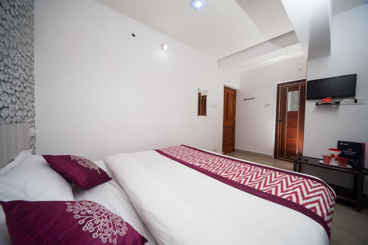Oyo 17079 Valley Homes