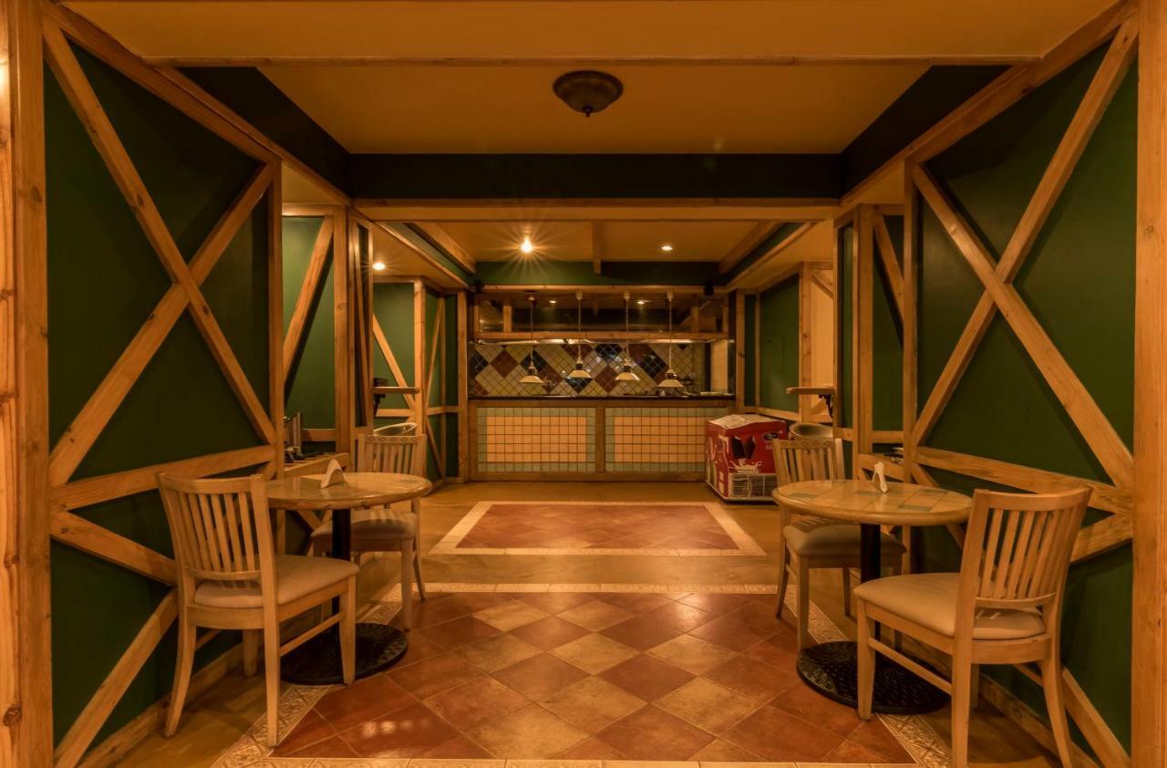 Nahar Nilgiris Hotel