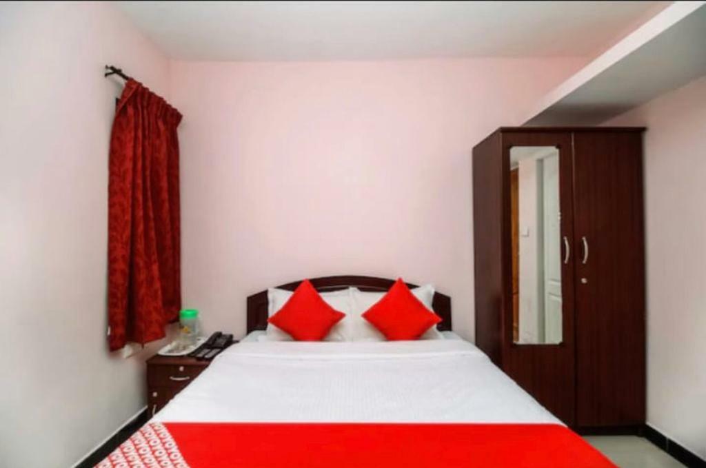 Falcon Guest house *