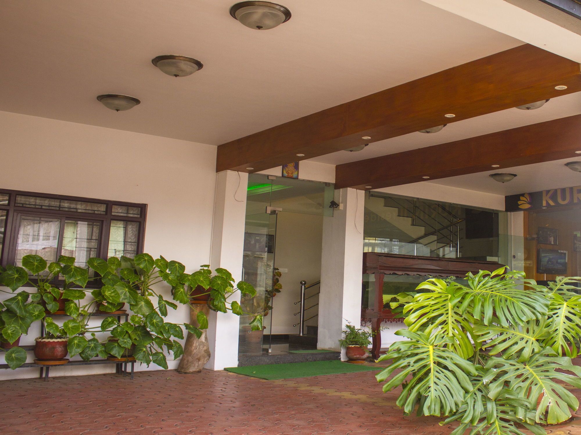 Oyo 3217 Kurinji Residency Hotel 3*