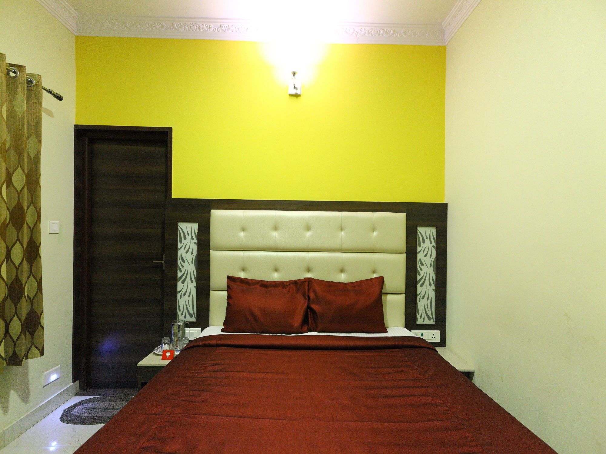 Oyo 7987 Carnation Hotel 3*