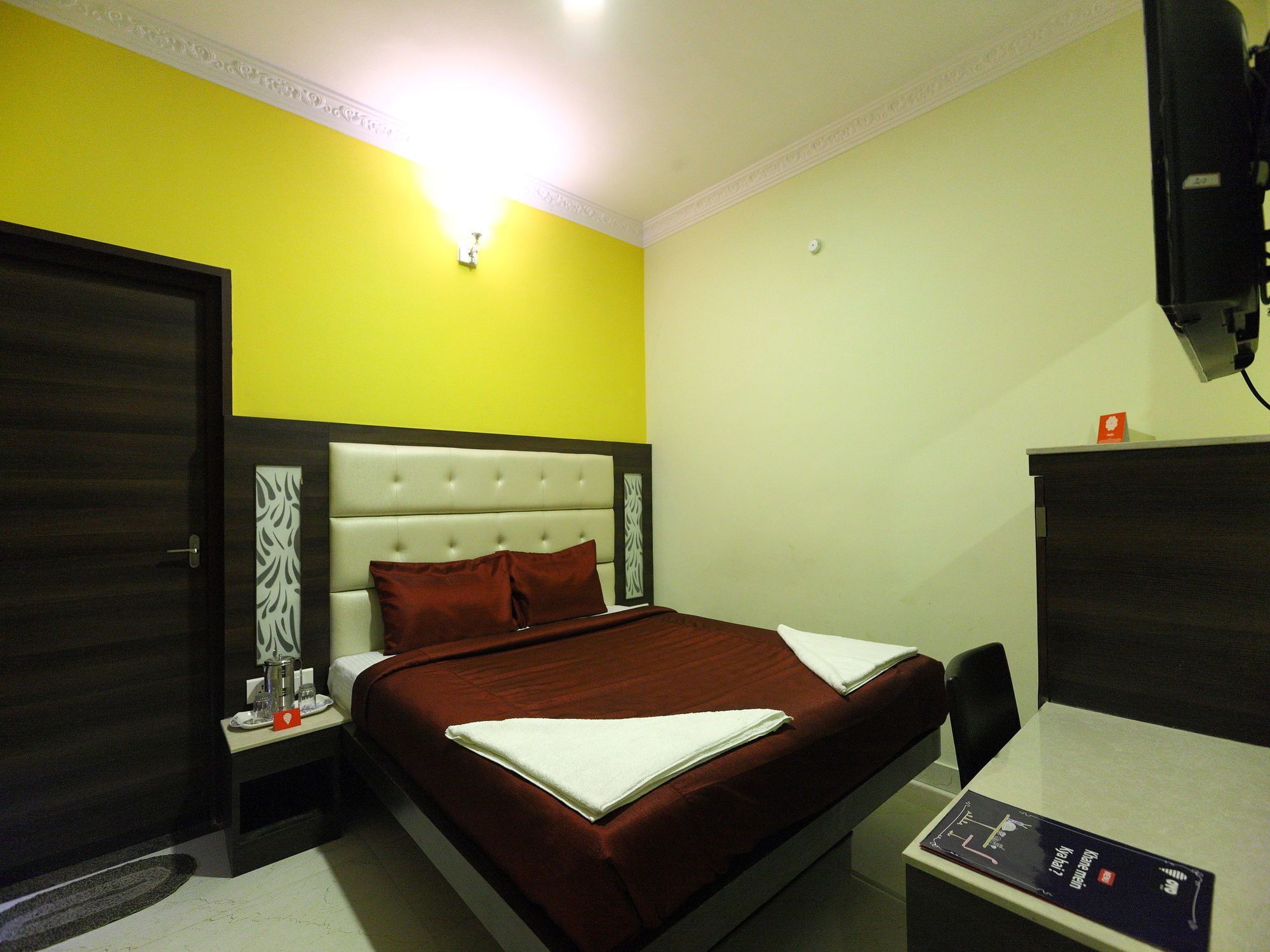Oyo 7987 Carnation Hotel 3*
