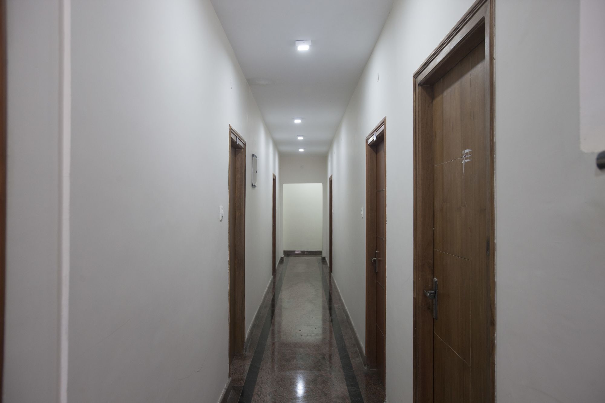 The Majestic Crown Hotel 3*