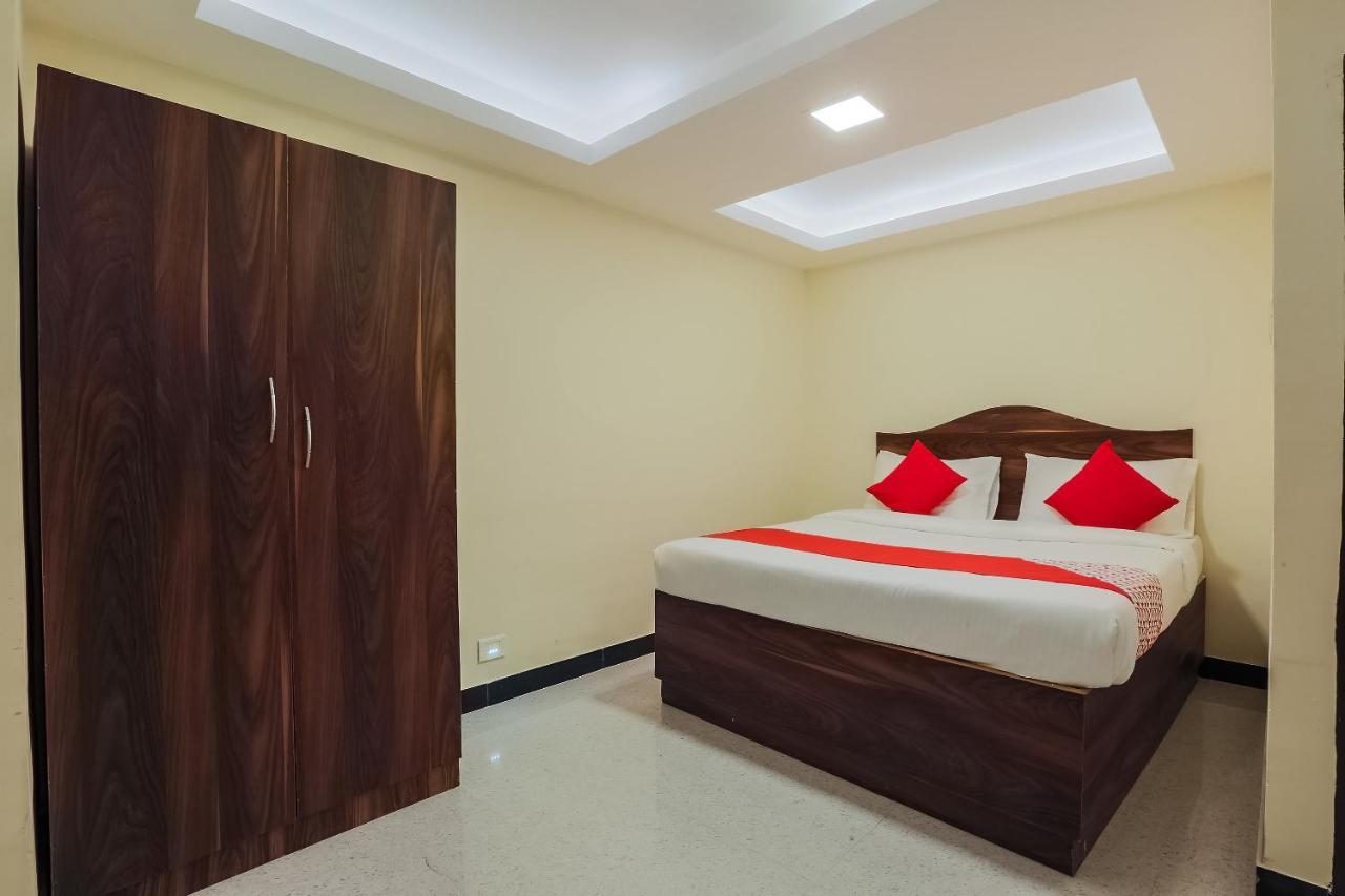 Oyo 36500 Sri Krishna Hotel
