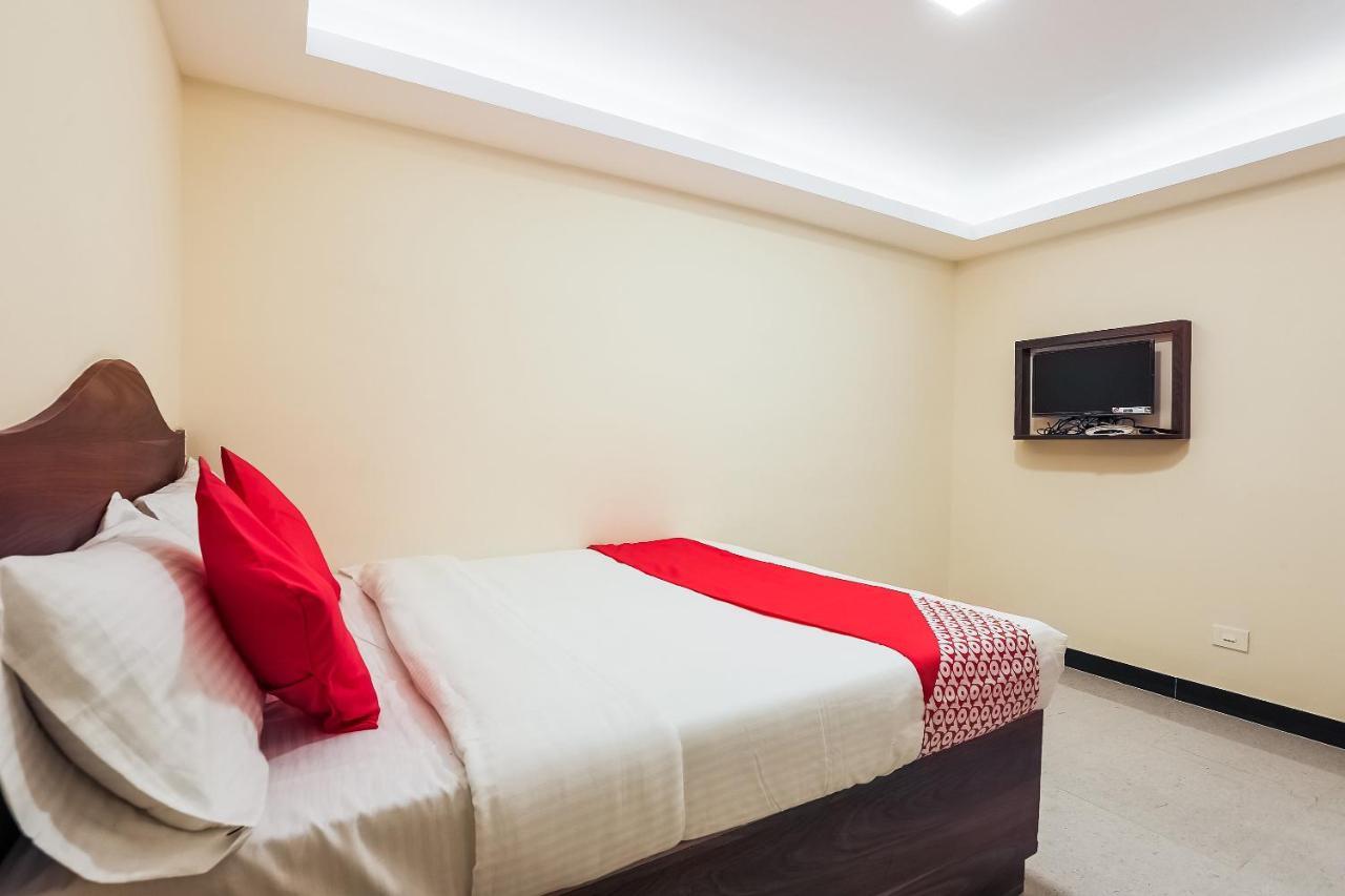 Oyo 36500 Sri Krishna Hotel